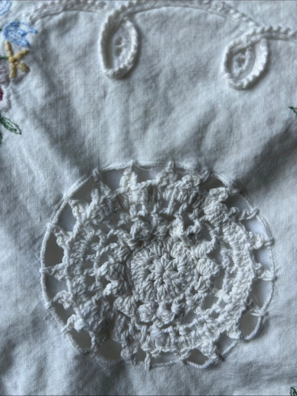 Vintage hand -Embroidered Cream Lace Trim pillow cover shams